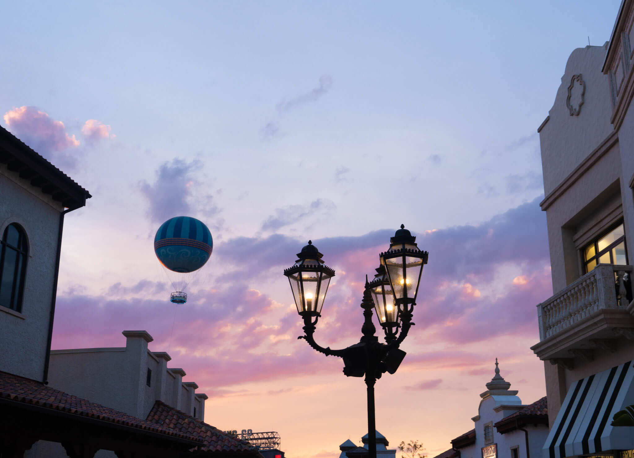 10 Ideas for Your Romantic Getaway to Disney World!